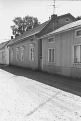 Huset flyttades till kv. Krassen 2 på Klubbgärdet. Foto från 1973-74