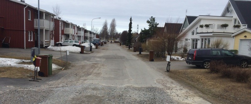 Boende längs Solbackagatan får jämn och fin gata.