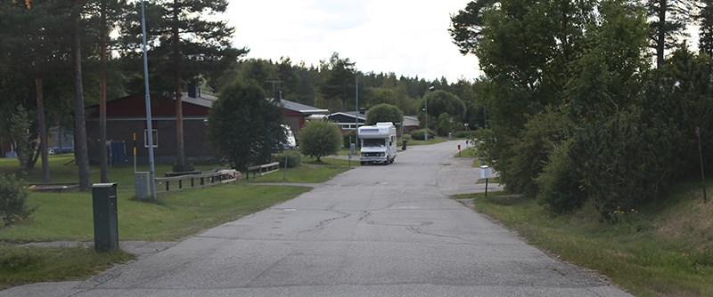 I sommar färdigställs Lingonstigen med asfaltering och matjord.